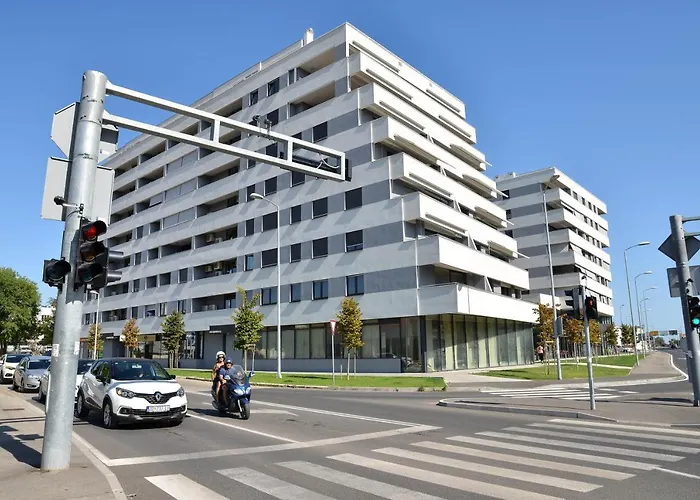 Lägenhet M&t With Garage,near The Old Town