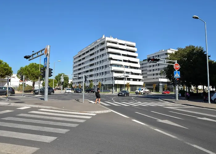Daire M&t With Garage,near The Old Town